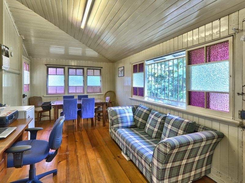 8 Erinvale Street, Corinda QLD 4075