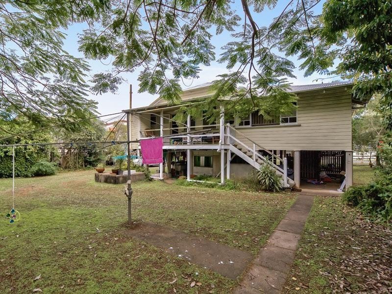 8 Erinvale Street, Corinda QLD 4075