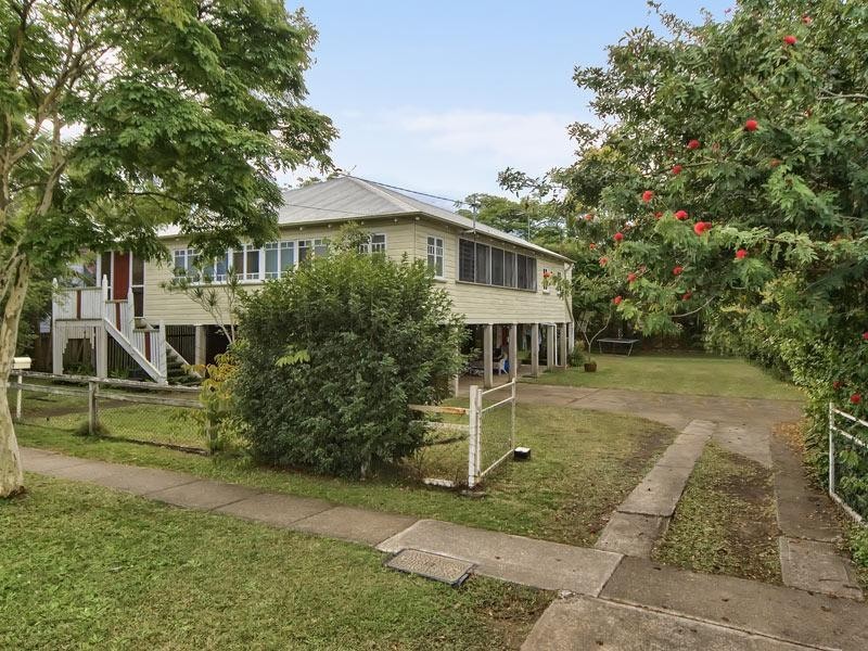 8 Erinvale Street, Corinda QLD 4075