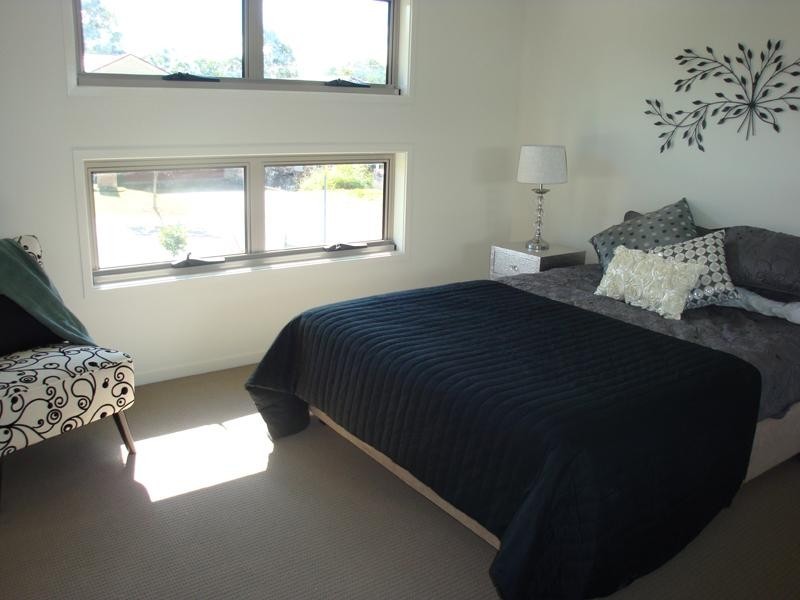 10 Krystelle Close, Oxley QLD 4075