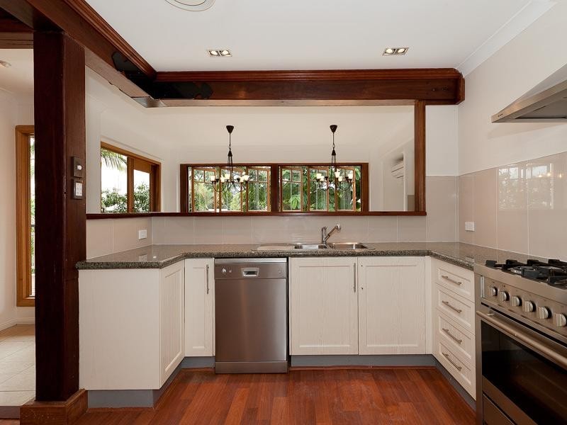 17 Rathlyn Avenue, Corinda QLD 4075