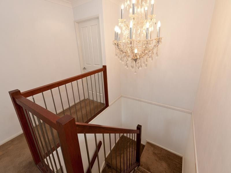 17 Rathlyn Avenue, Corinda QLD 4075