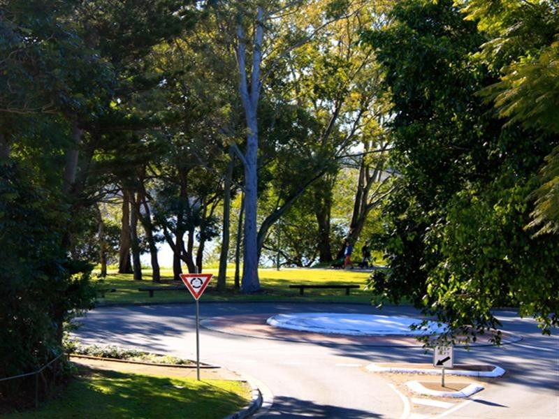 381 Verney Road East, Graceville QLD 4075