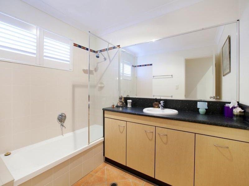 119 Central Avenue, Sherwood QLD 4075