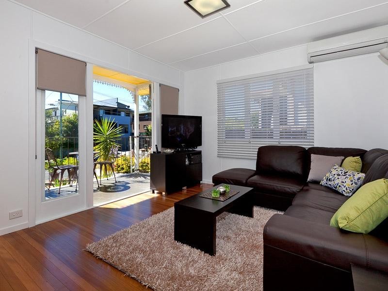 19 Hood Street, Sherwood QLD 4075