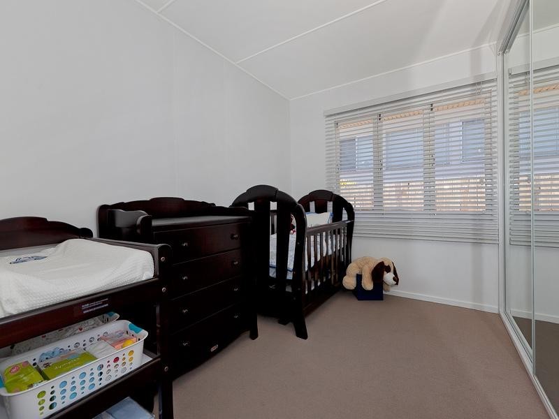 19 Hood Street, Sherwood QLD 4075