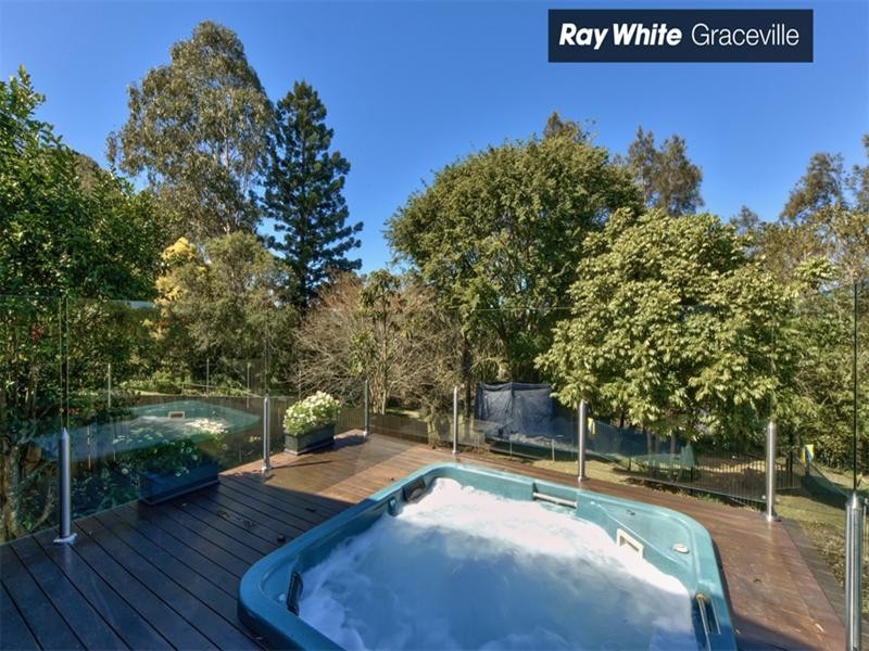 67 Strickland Terrace, Graceville QLD 4075