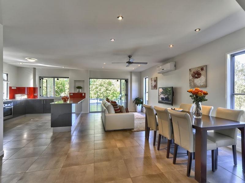 67 Strickland Terrace, Graceville QLD 4075