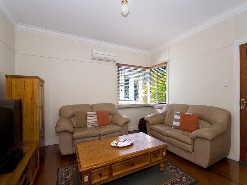 205 Honour Avenue, Chelmer QLD 4068