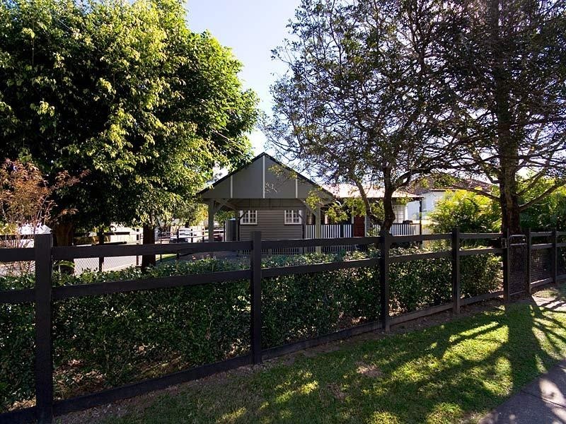 205 Honour Avenue, Chelmer QLD 4068