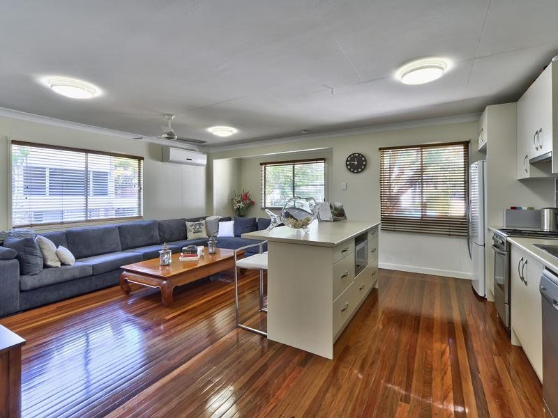 84 Sandon Street, Graceville QLD 4075