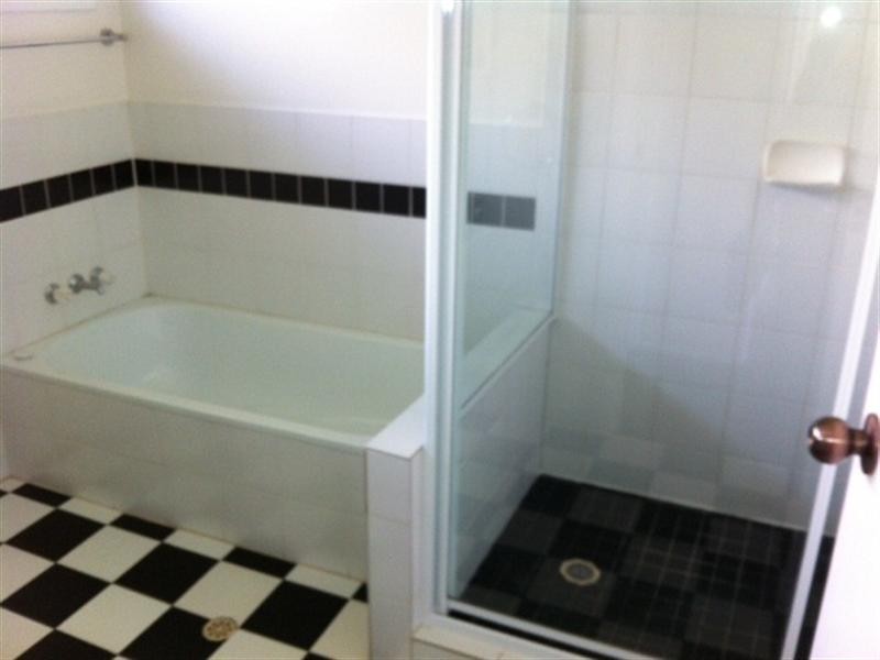 2/24 Primrose Street, Sherwood QLD 4075