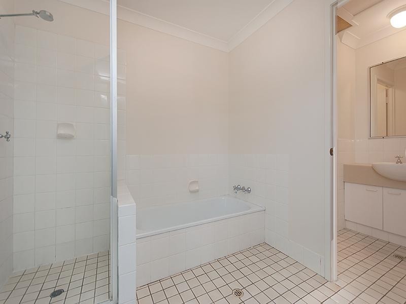 2/704 Oxley Road, Corinda QLD 4075