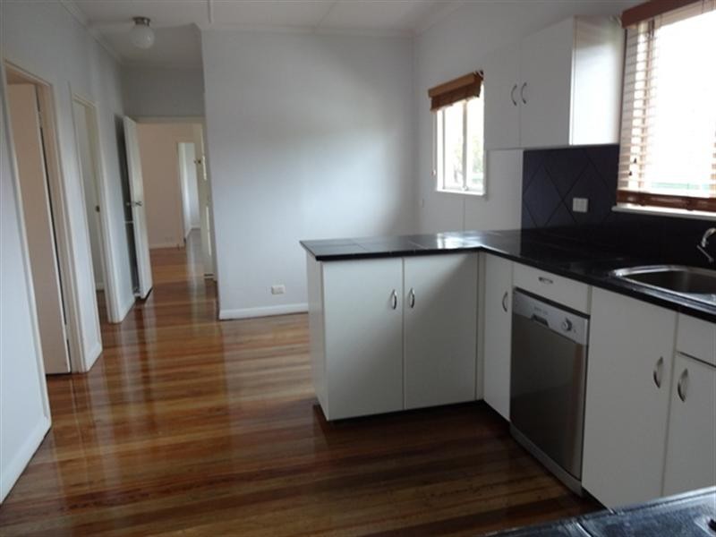 695 Oxley Road, Corinda QLD 4075