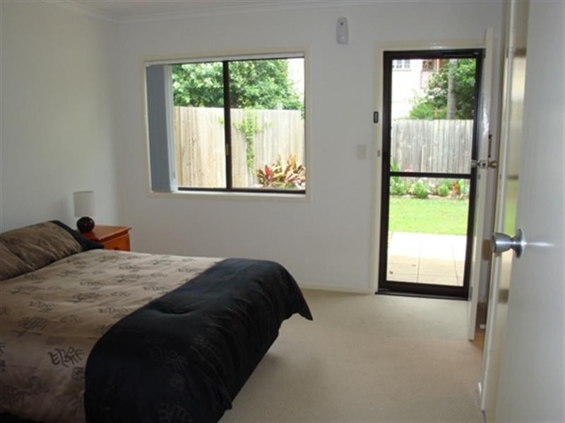 2/35 Clewley Street, Corinda QLD 4075