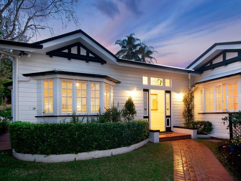 16 Hamilton Street, Sherwood QLD 4075