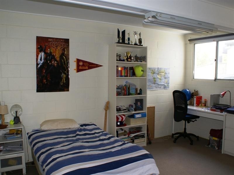 36 Acacia Avenue, Graceville QLD 4075