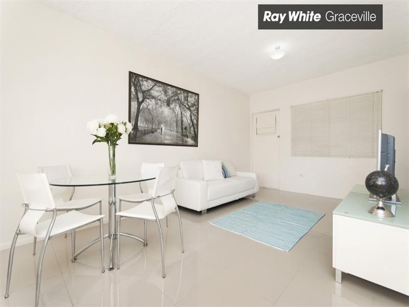 1/11 Carl Street, Woolloongabba QLD 4102