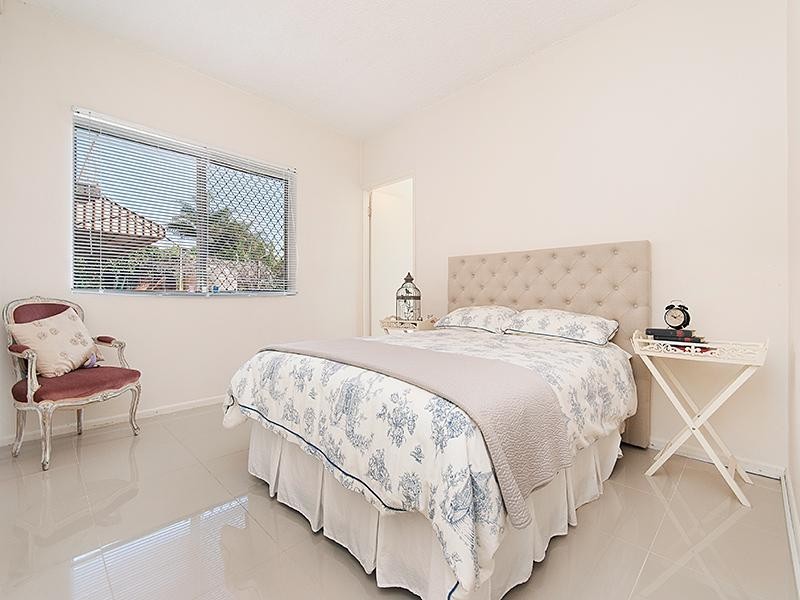 1/11 Carl Street, Woolloongabba QLD 4102