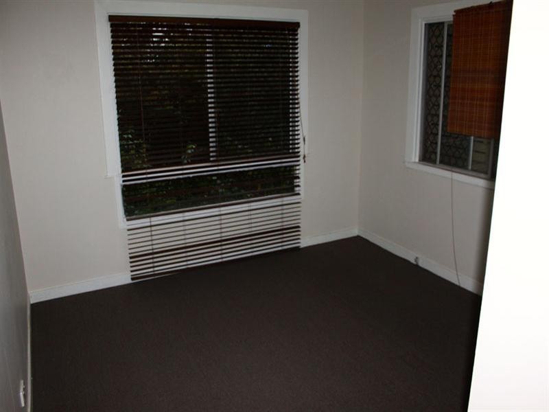 82 White Street, Graceville QLD 4075