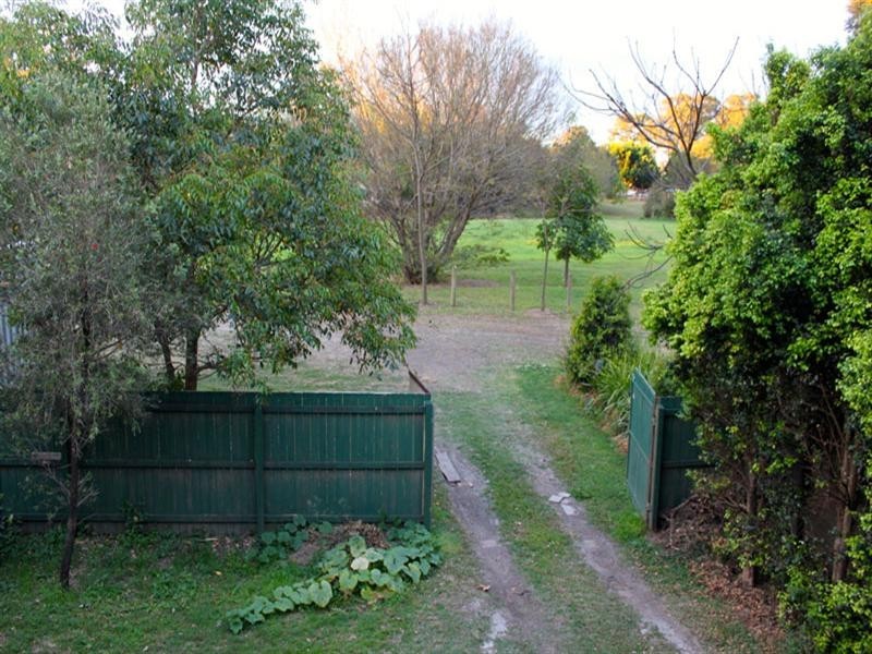 82 White Street, Graceville QLD 4075