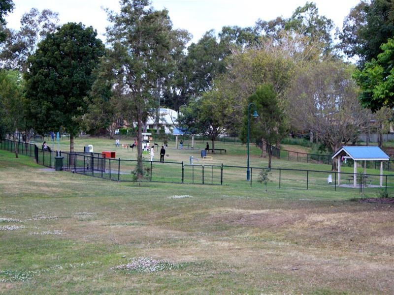 82 White Street, Graceville QLD 4075