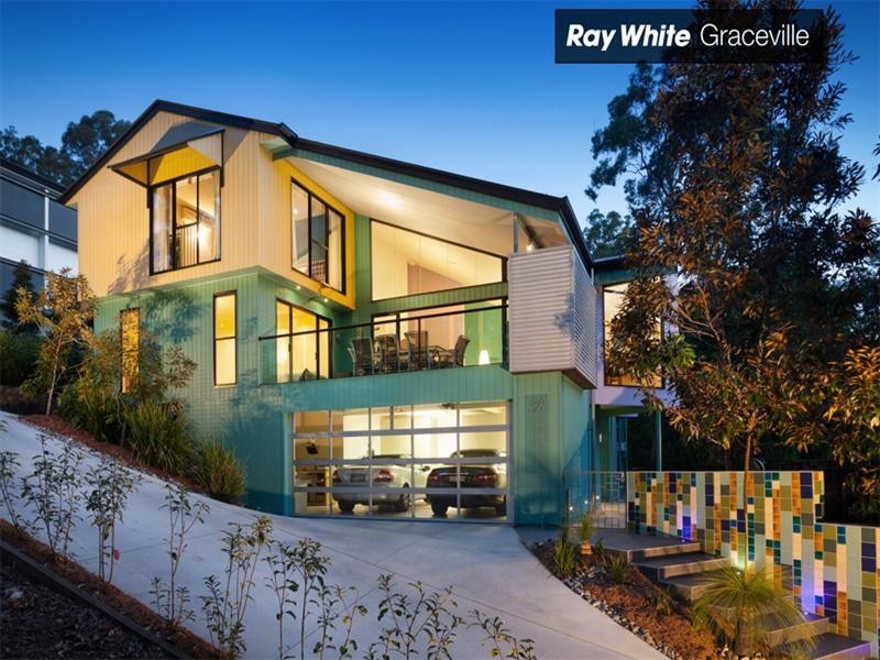 38 Twelfth Avenue, St Lucia QLD 4067