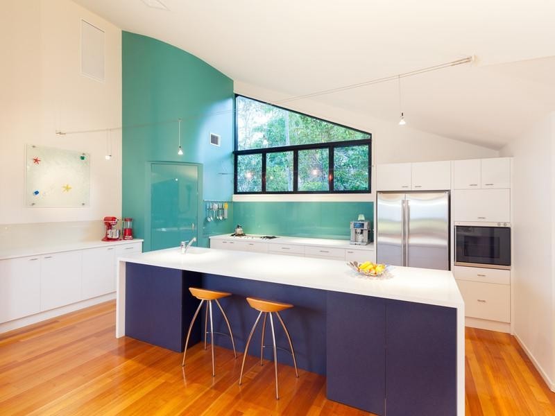 38 Twelfth Avenue, St Lucia QLD 4067