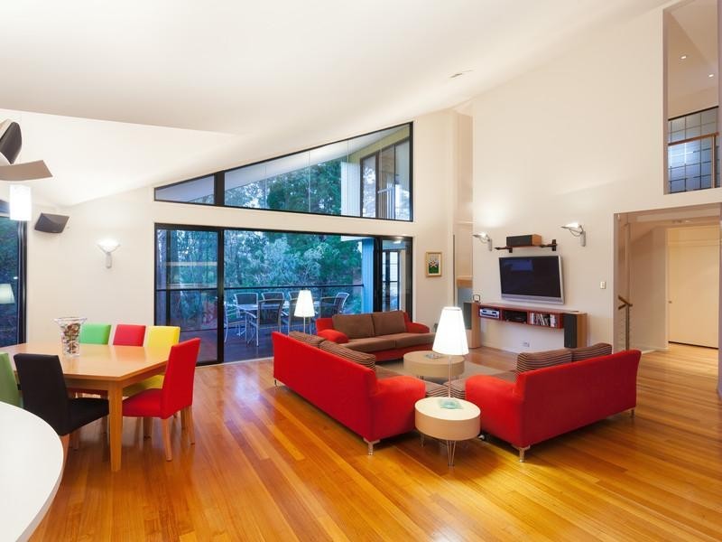 38 Twelfth Avenue, St Lucia QLD 4067