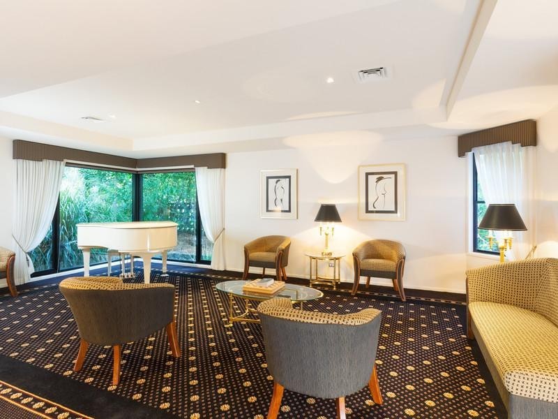 38 Twelfth Avenue, St Lucia QLD 4067