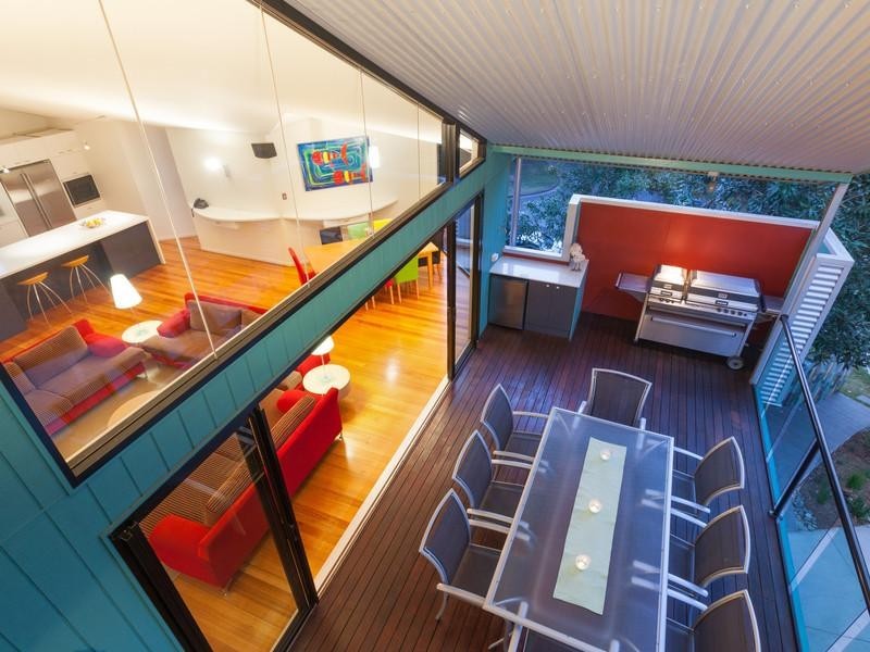 38 Twelfth Avenue, St Lucia QLD 4067