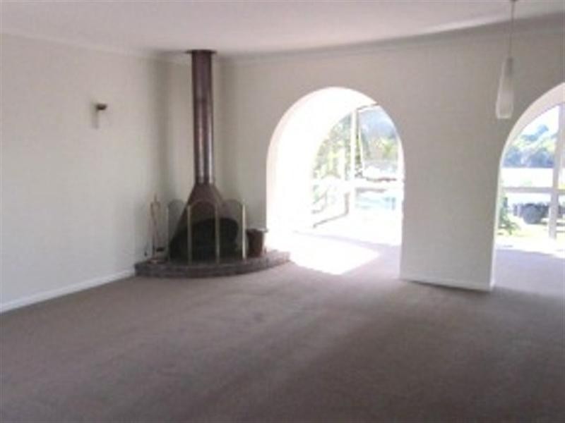 83 Nadine Street, Graceville QLD 4075