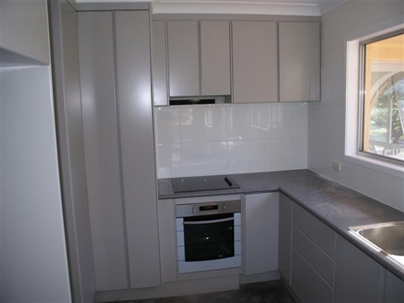 83 Nadine Street, Graceville QLD 4075