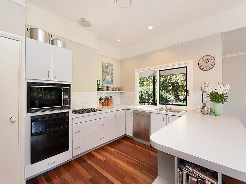 8 Oman Street, Sherwood QLD 4075