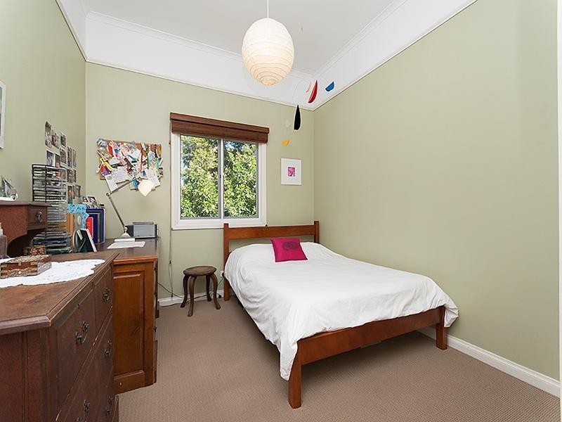 8 Oman Street, Sherwood QLD 4075