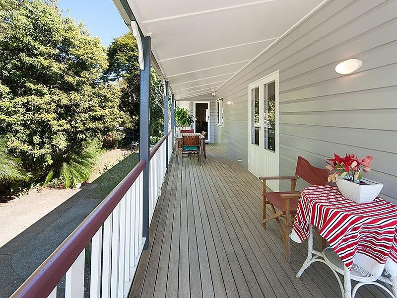 8 Oman Street, Sherwood QLD 4075