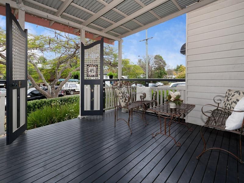 45 Lancelot Street, Tennyson QLD 4105