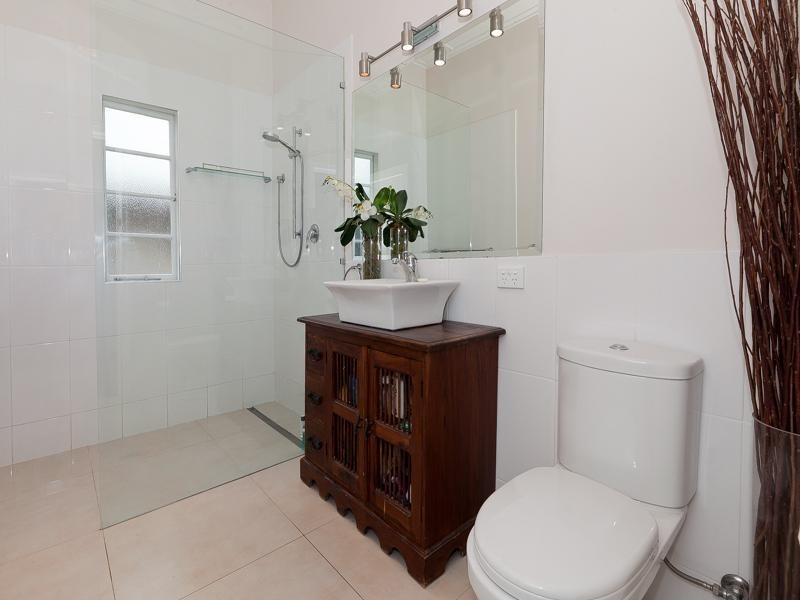 45 Lancelot Street, Tennyson QLD 4105