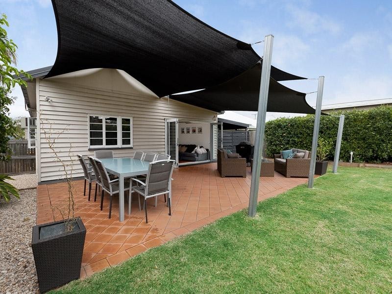 45 Lancelot Street, Tennyson QLD 4105