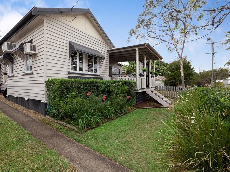 45 Lancelot Street, Tennyson QLD 4105