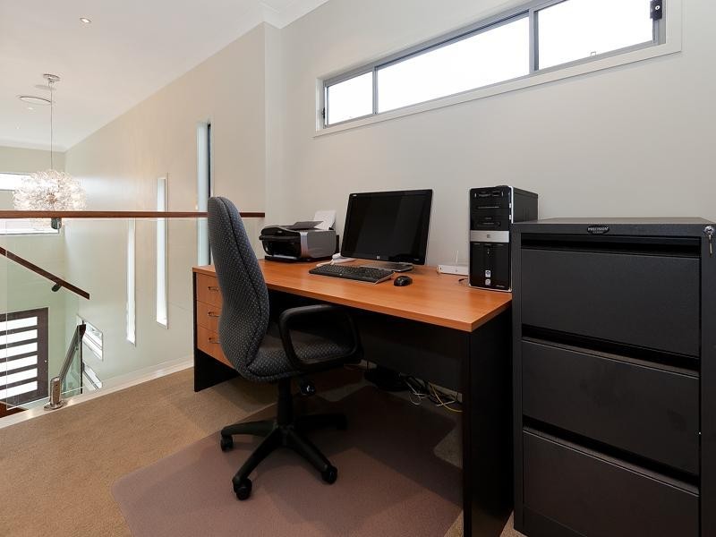 32 Turner Street, Corinda QLD 4075