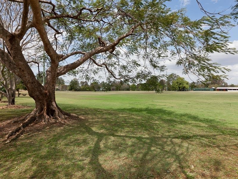 32 Turner Street, Corinda QLD 4075