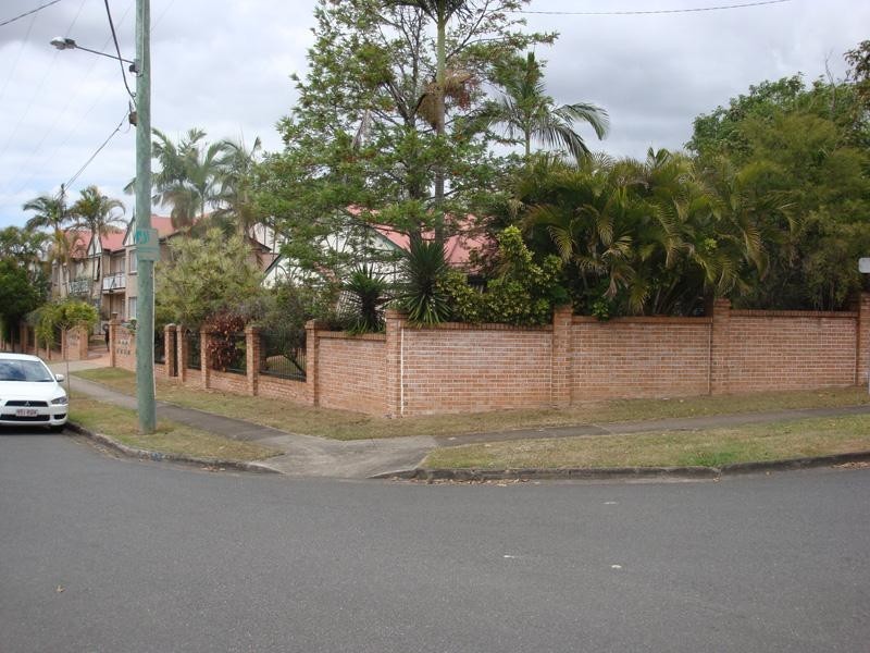 1/3 Central Avenue, Sherwood QLD 4075