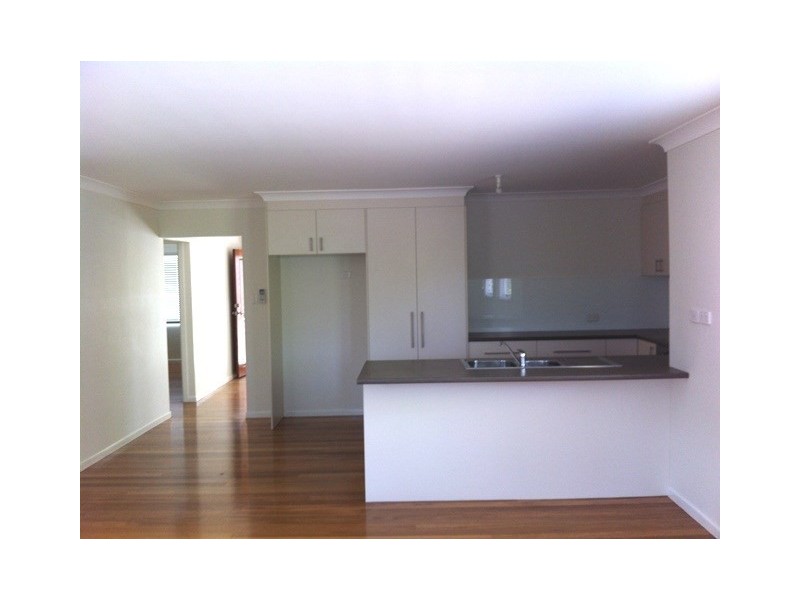 45 Vivian Street, Tennyson QLD 4105