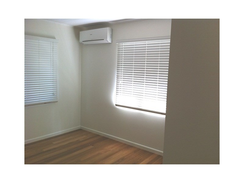 45 Vivian Street, Tennyson QLD 4105