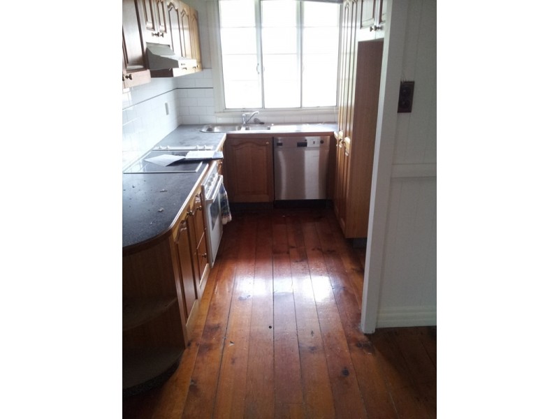 68 King Arthur Terrace, Tennyson QLD 4105