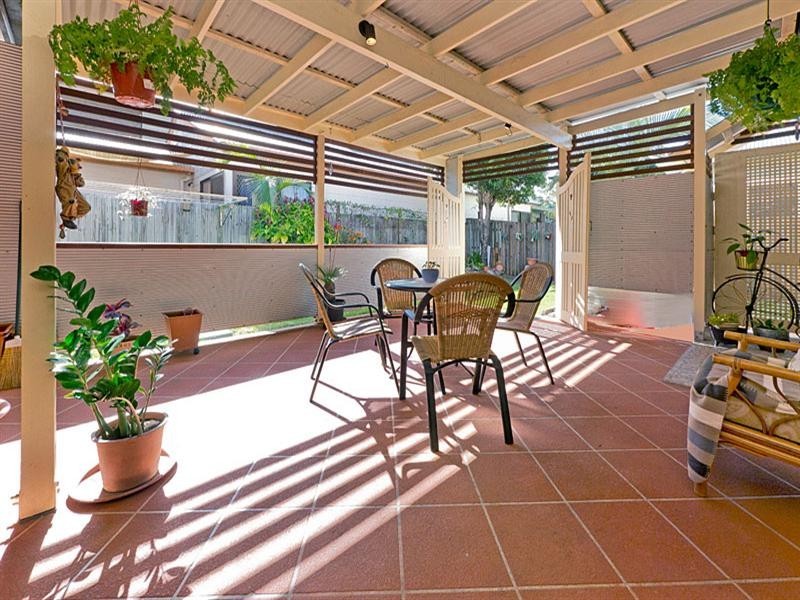 17 Blackwood Street, Sherwood QLD 4075