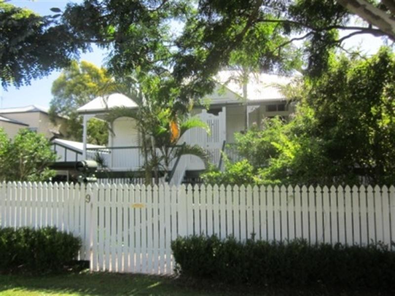 9 Cormack Street, Sherwood QLD 4075