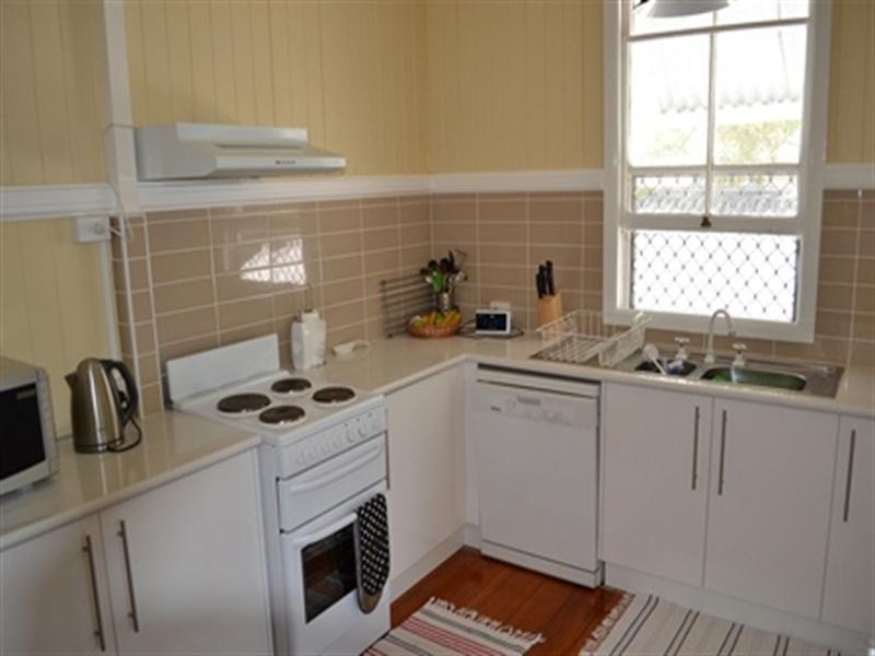 9 Cormack Street, Sherwood QLD 4075