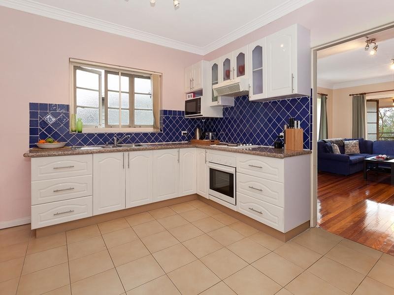 14 Blackheath Road, Oxley QLD 4075